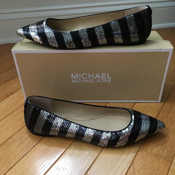 NWT Michael Kors Arianna Black and Silver Sequin Flat Shoes Size 8 - Picture 3 of 6